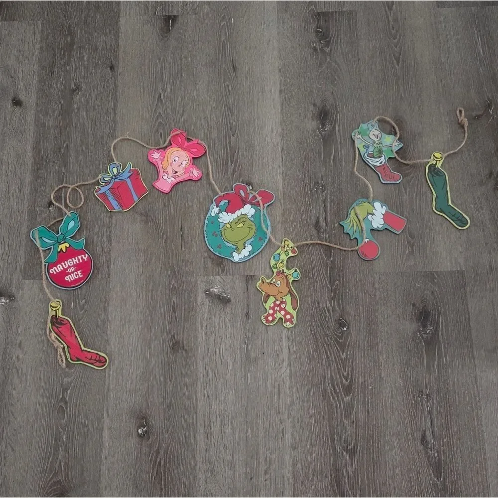 Dr. Seuss The Grinch Who Stole Christmas Wall Garland
